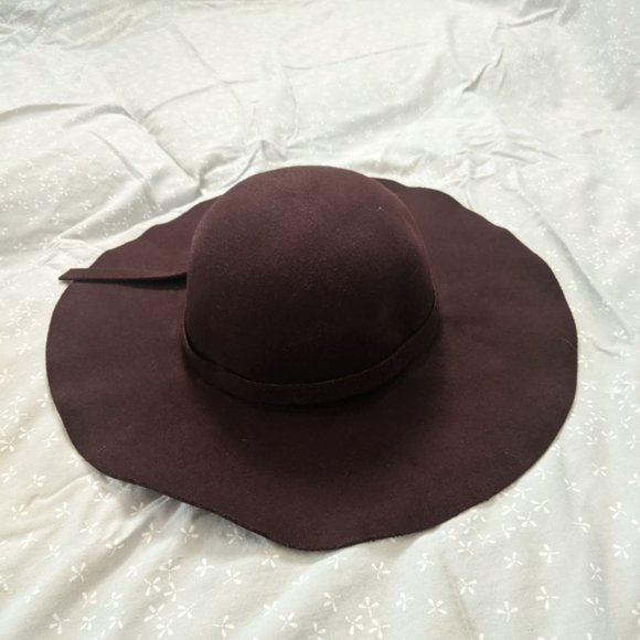 Floppy Hat - Picture 4 of 5